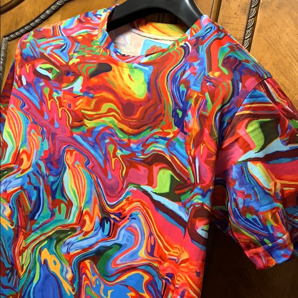 Paradise Printed Rainbow Tie Dye T-Shirt! Rare tee